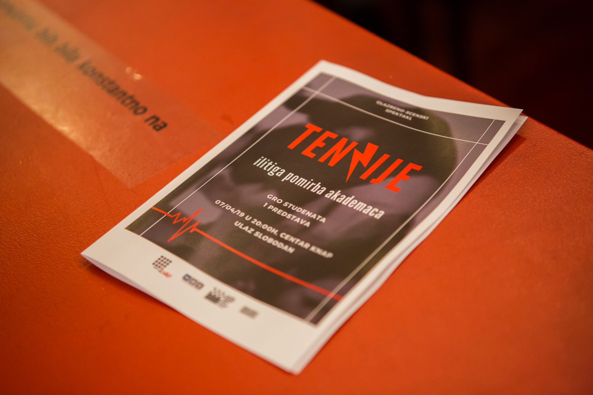 KNAPANJE: TENZIJE ilitiga pomirba akademaca